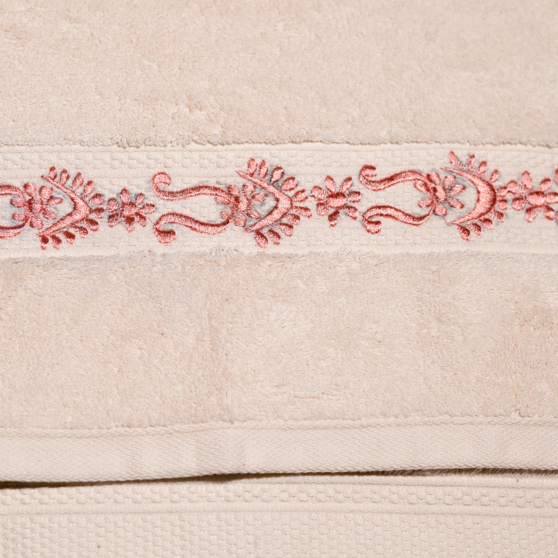 The Luxelife Ivory Embroidered Hand Towel