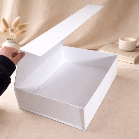 Classic White Magnetic Closure Gift Box