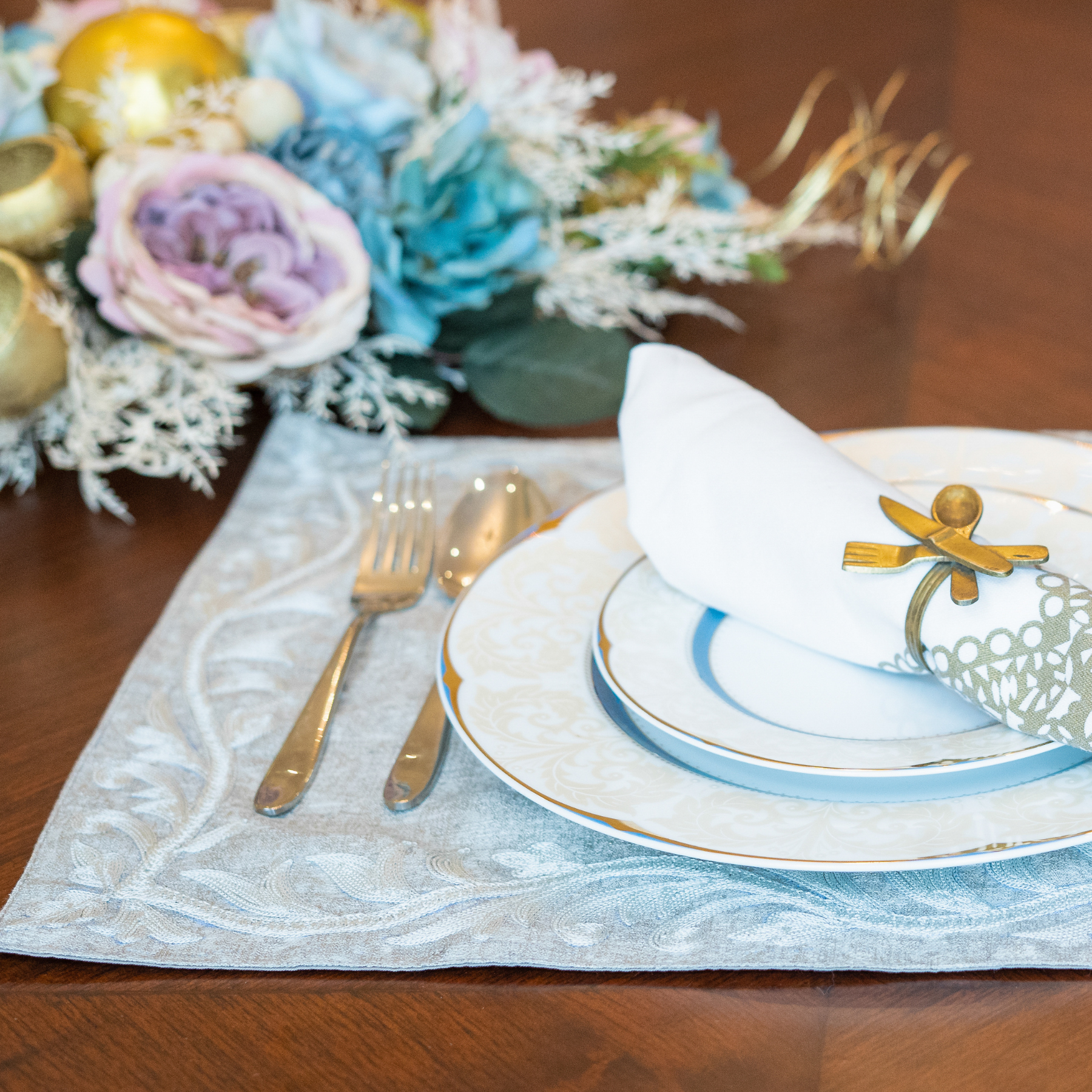 The Luxelife Embroidered Grey Placemats