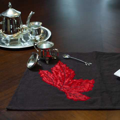 The Luxelife Maple Placemats