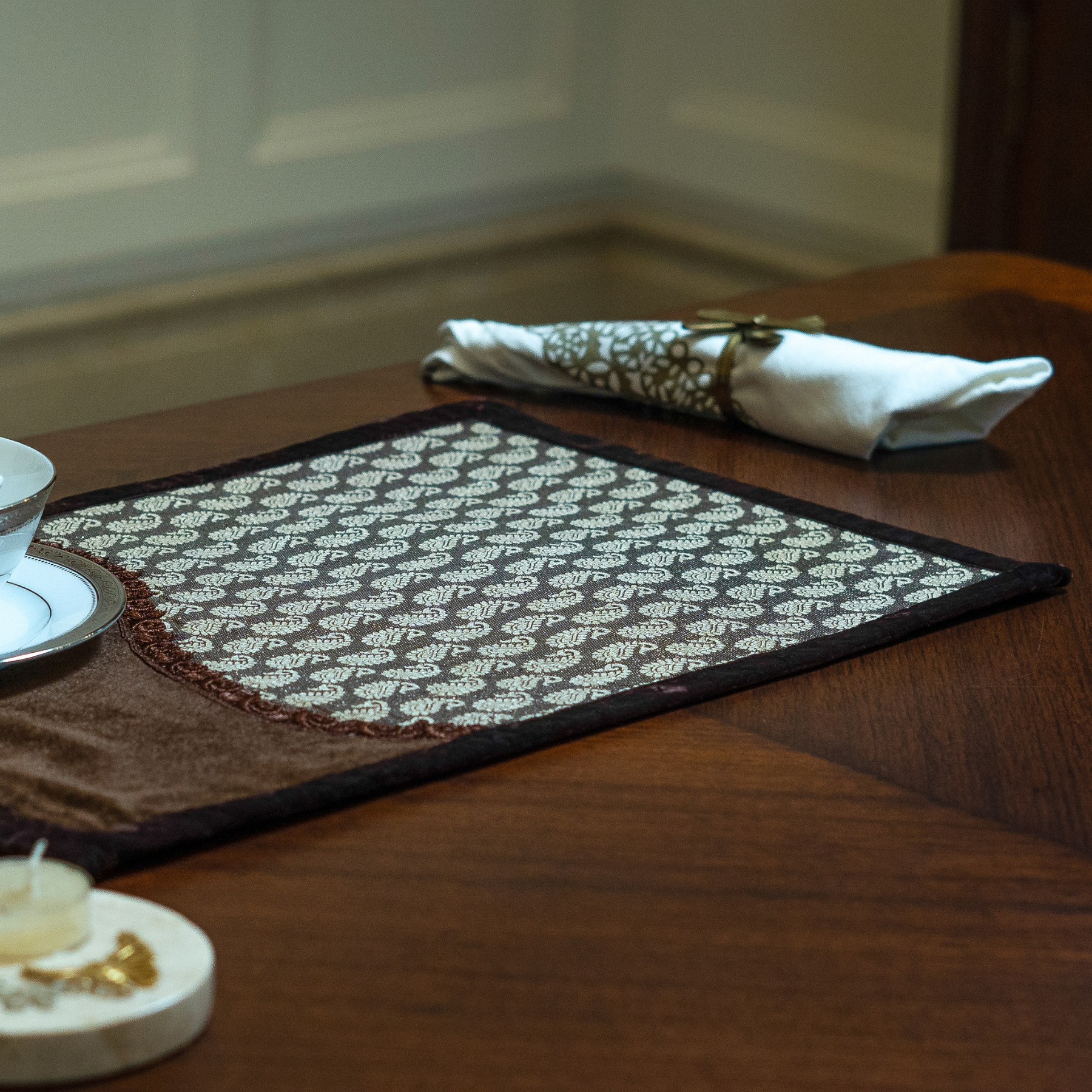The Luxelife Noir Placemats