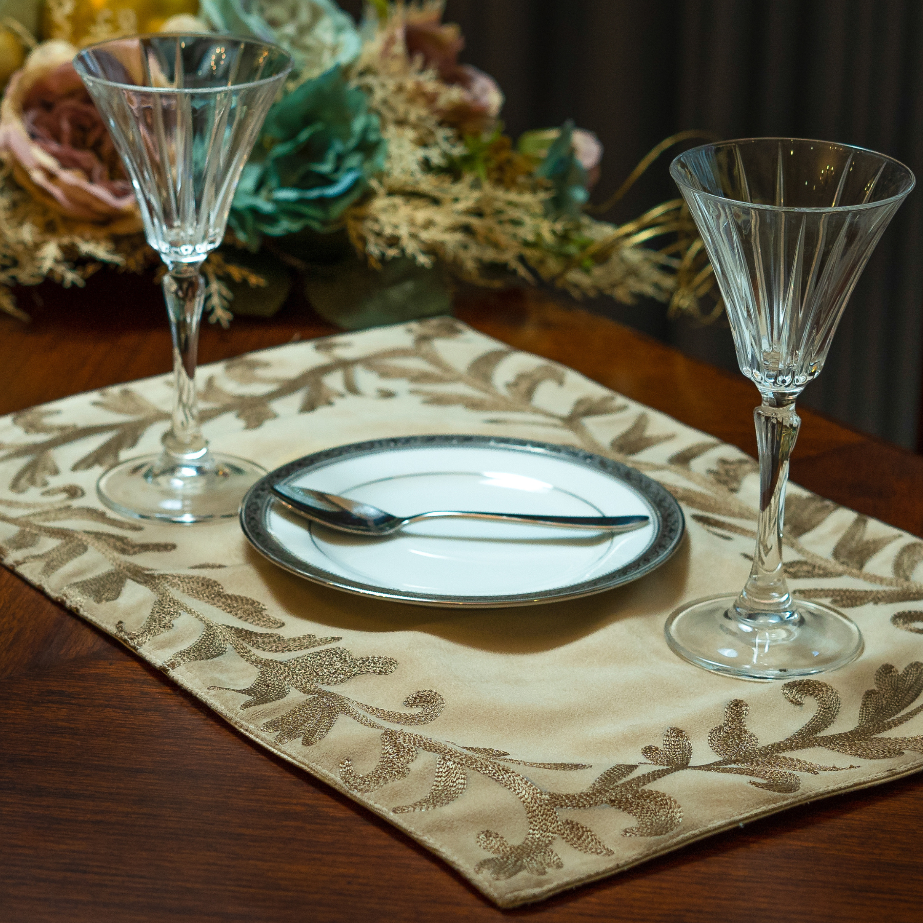 The Luxelife Embroidered Placemats