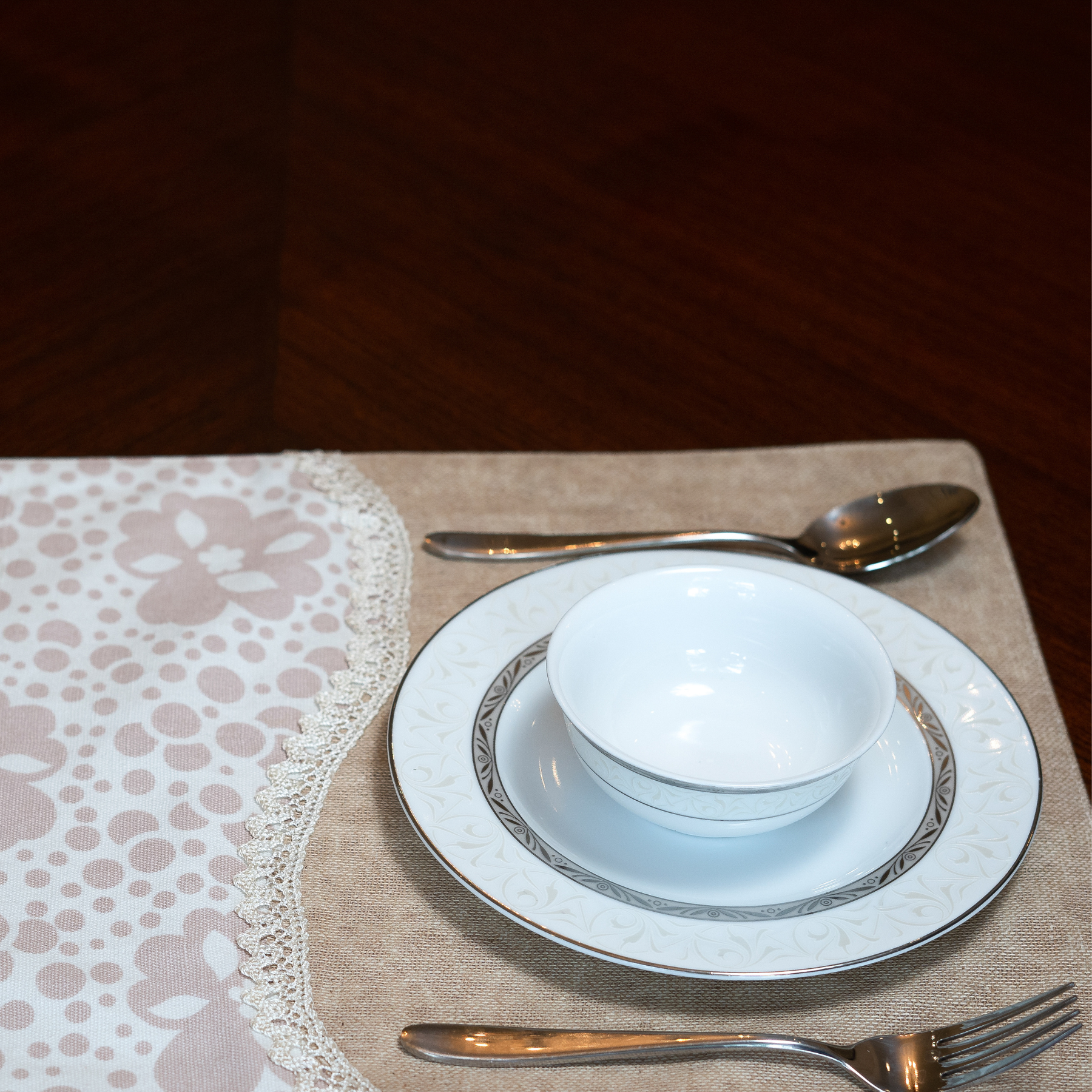 The Luxelife Cappuccino Placemats
