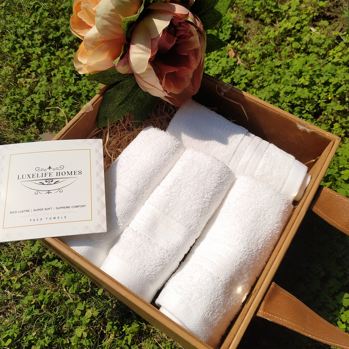 The Luxelife White Plain Face Towel
