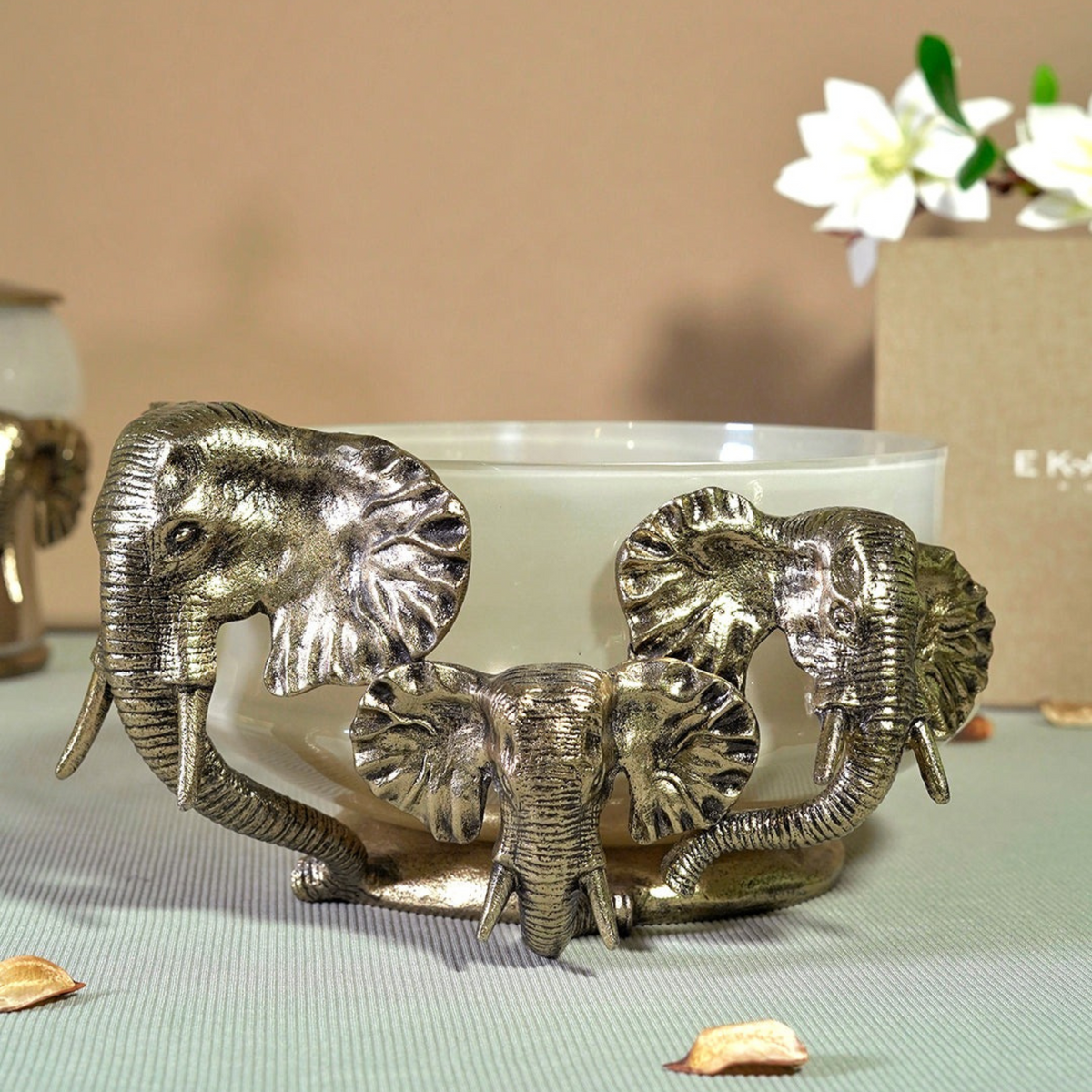 Family Elephant Bowl With Cream Glass